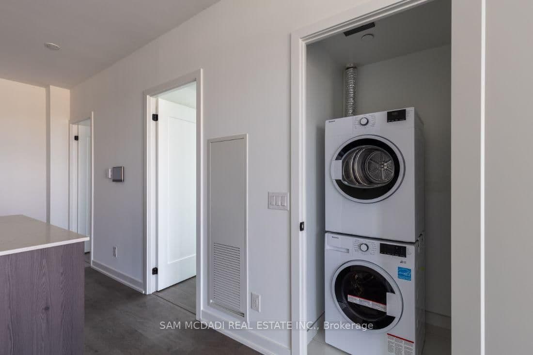 5 Defries Street, Unit 801 thumbnail 24