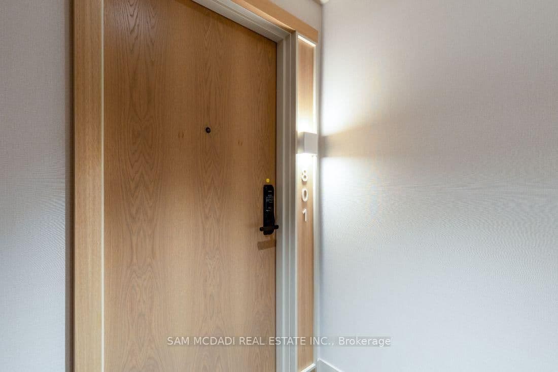 5 Defries Street, Unit 801 thumbnail 6