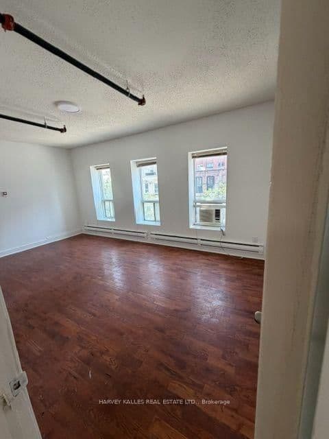 214 Queen Street W, Unit 3rd floor thumbnail 4