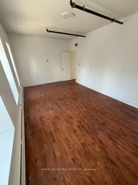 214 Queen Street W, Unit 3rd floor thumbnail 5