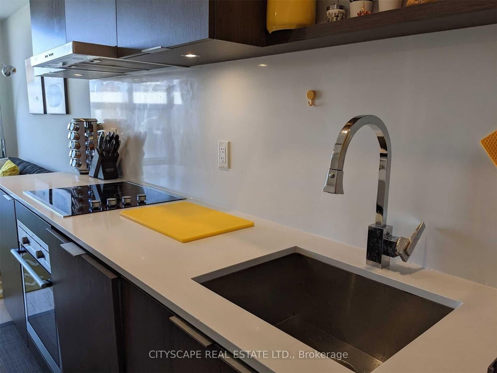 12 Bonnycastle Street, Unit 206 thumbnail 8