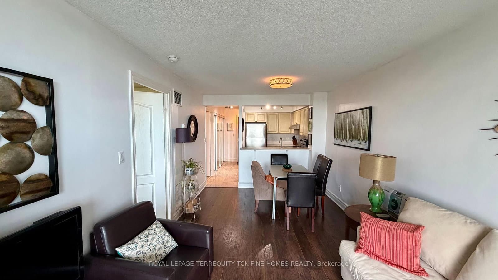 398 Eglinton Avenue E, Unit 1009 thumbnail 10
