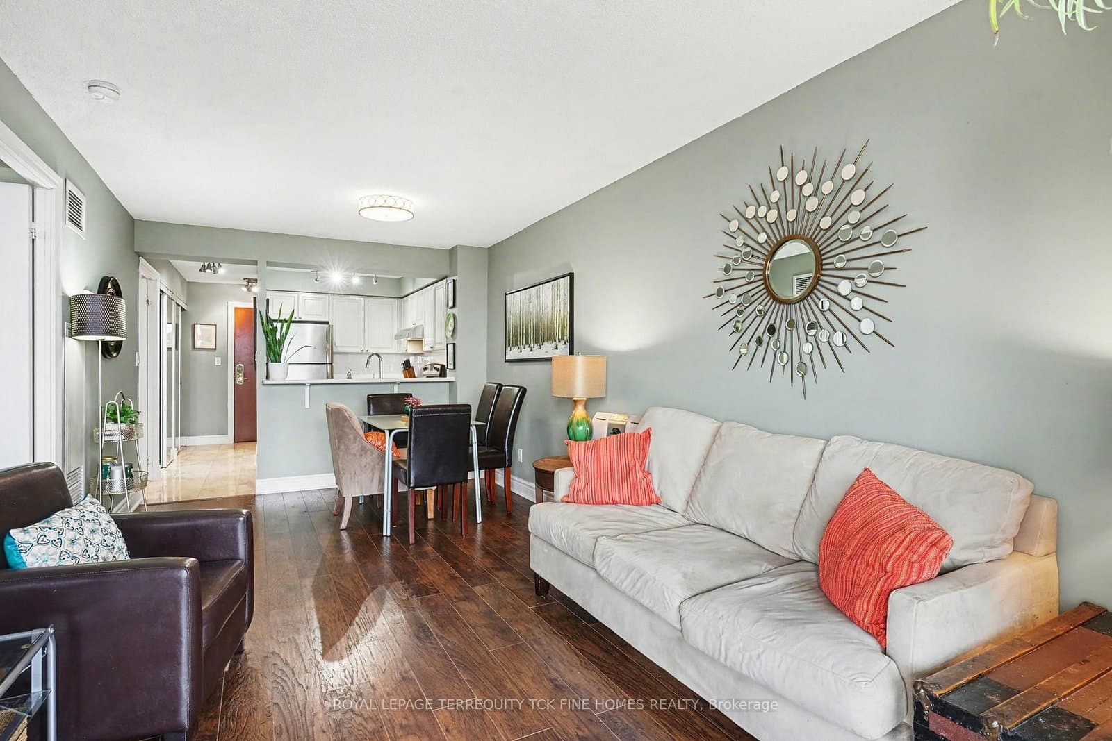 398 Eglinton Avenue E, Unit 1009 thumbnail 13