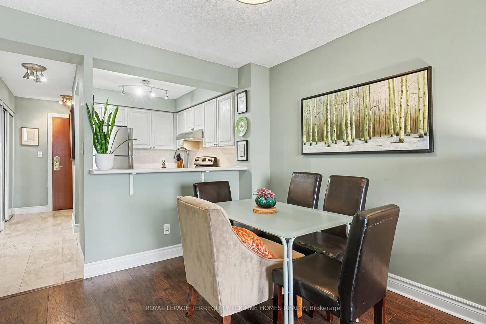 398 Eglinton Avenue E, Unit 1009 thumbnail 15
