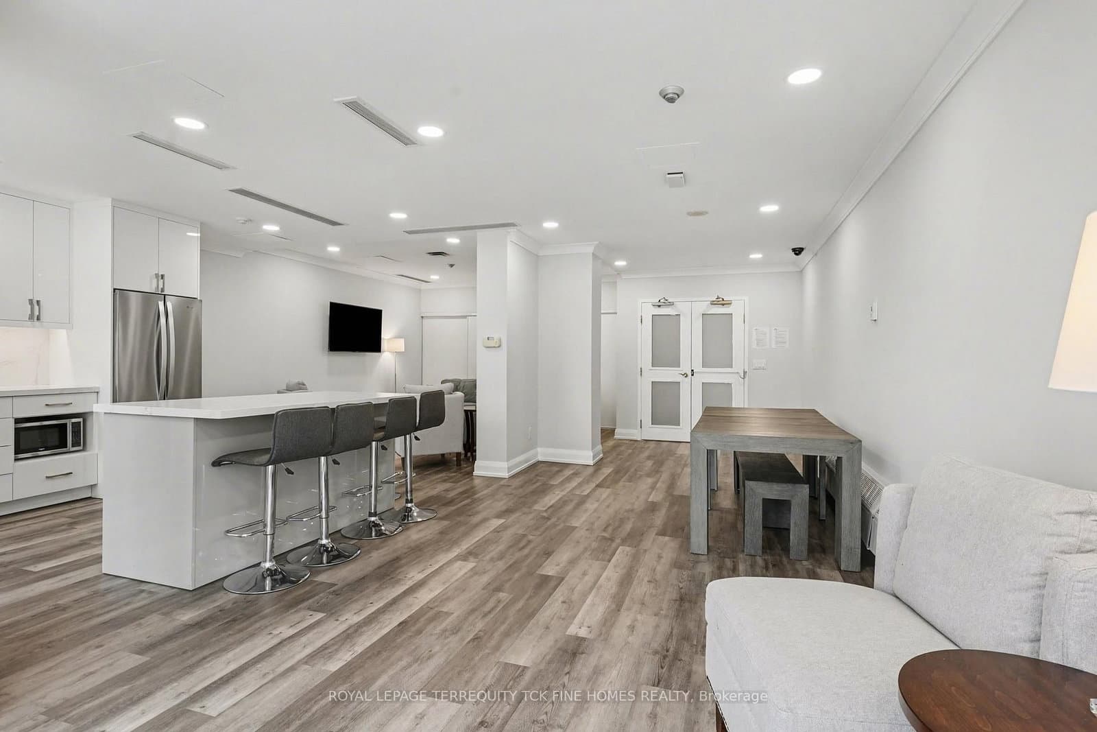 398 Eglinton Avenue E, Unit 1009 thumbnail 31