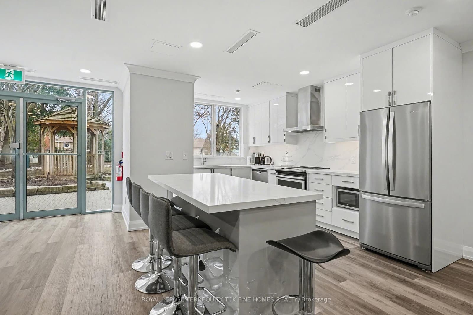 398 Eglinton Avenue E, Unit 1009 thumbnail 32