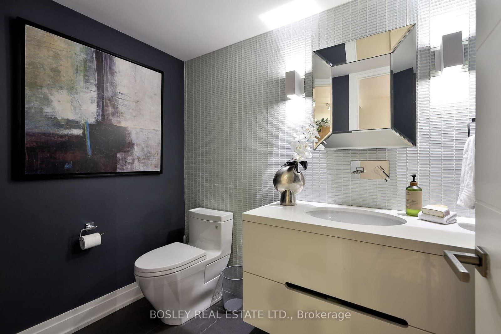 40 Oaklands Avenue, Unit 107 thumbnail 4