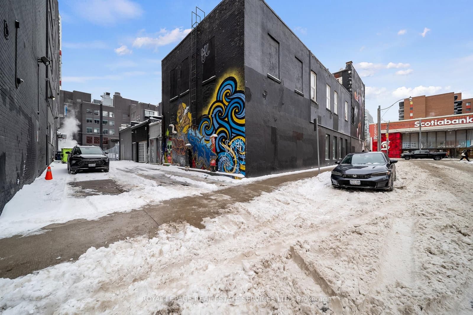 273 Queen Street W thumbnail 18