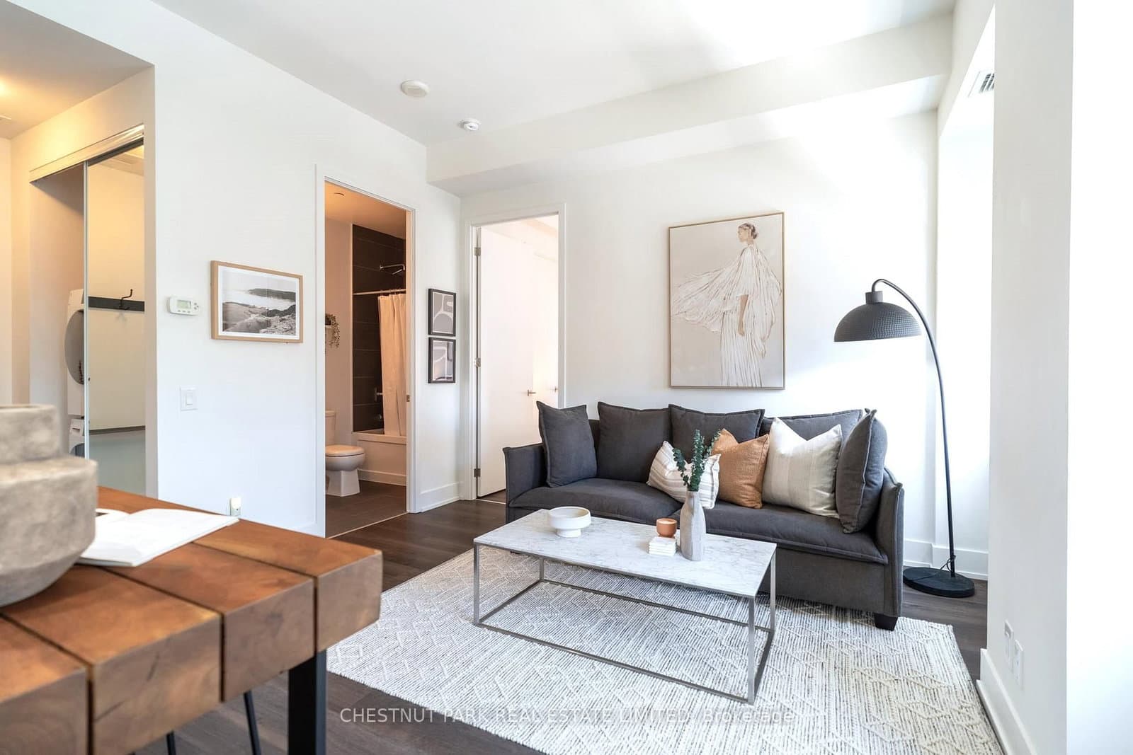 111 St Clair Avenue W, Unit 320 thumbnail 13