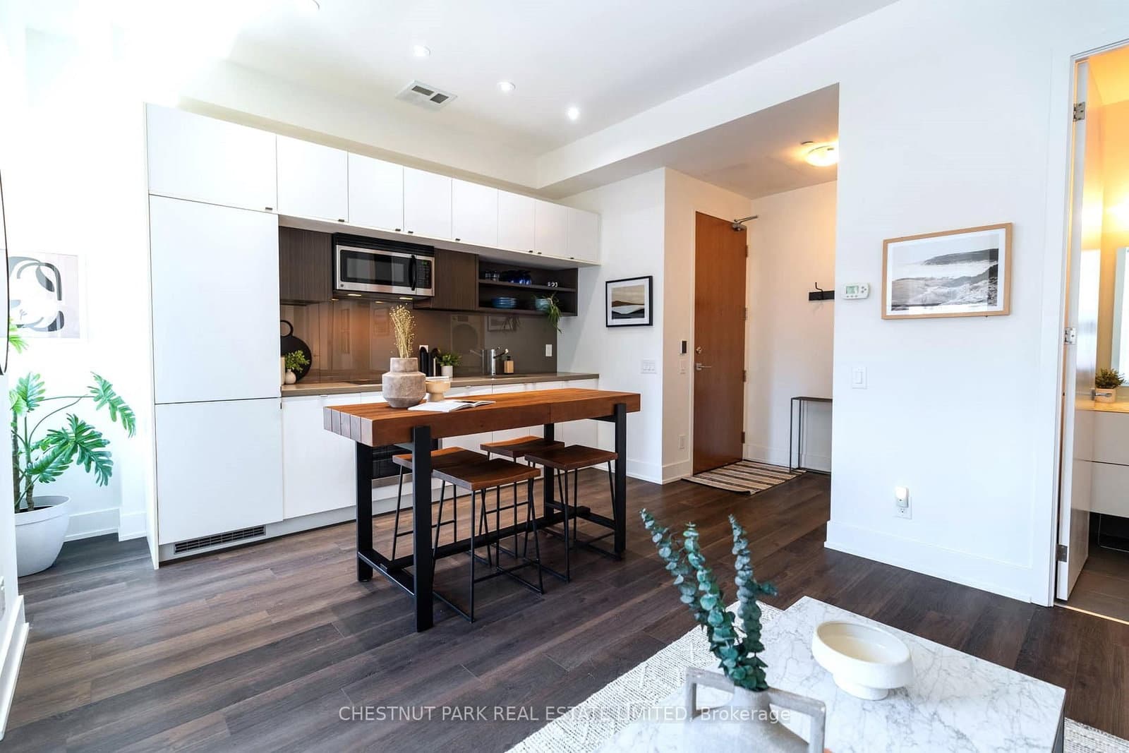 111 St Clair Avenue W, Unit 320 thumbnail 16