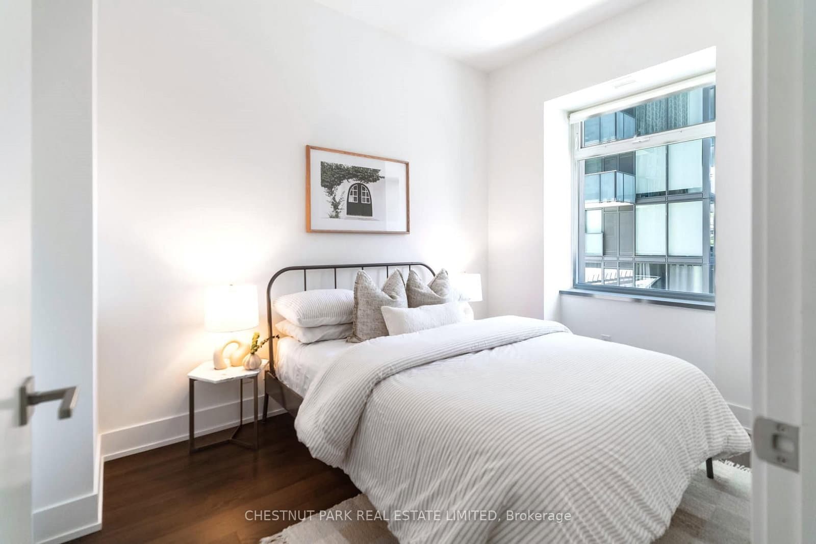 111 St Clair Avenue W, Unit 320 thumbnail 19