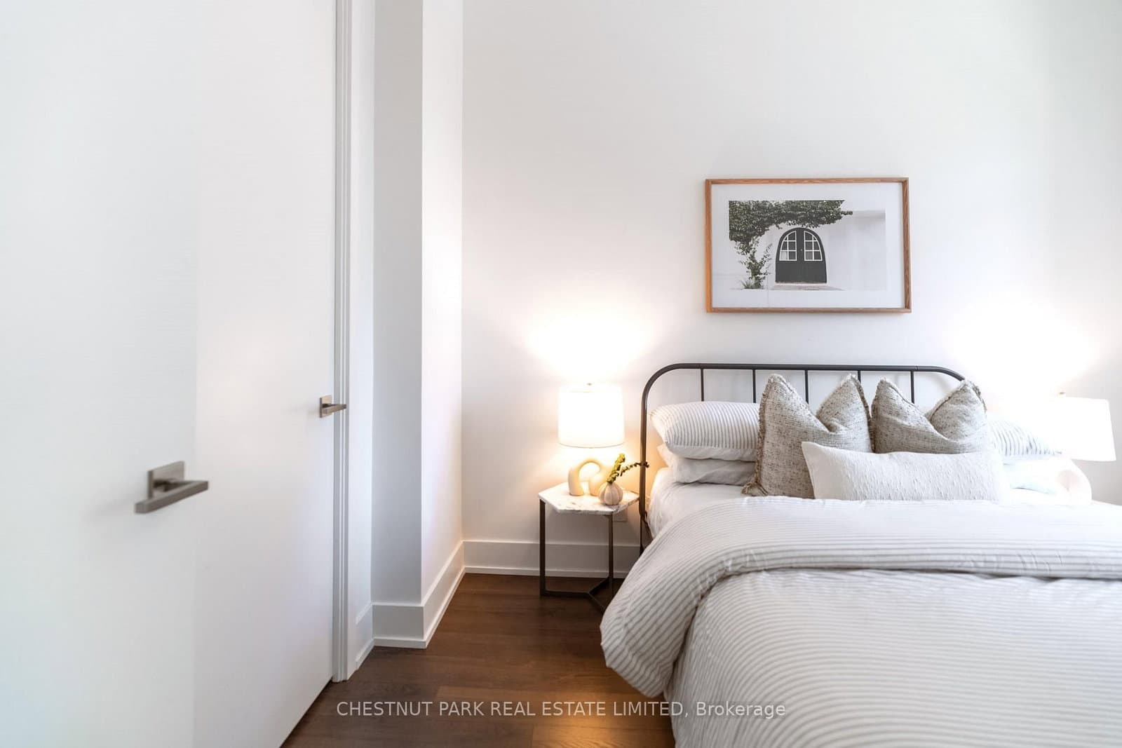 111 St Clair Avenue W, Unit 320 thumbnail 20