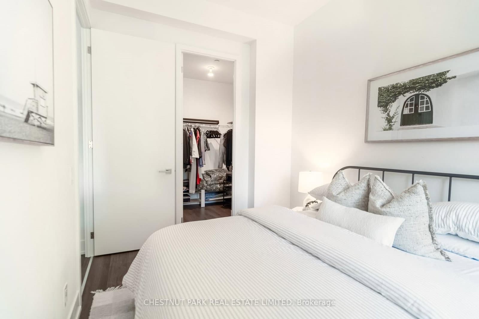 111 St Clair Avenue W, Unit 320 thumbnail 22