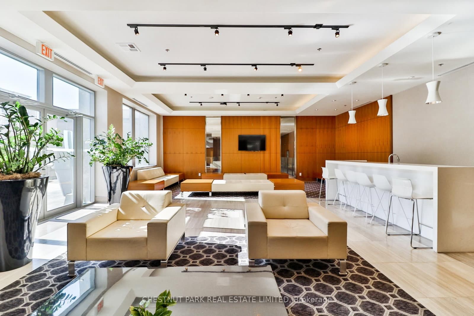 111 St Clair Avenue W, Unit 320 thumbnail 31