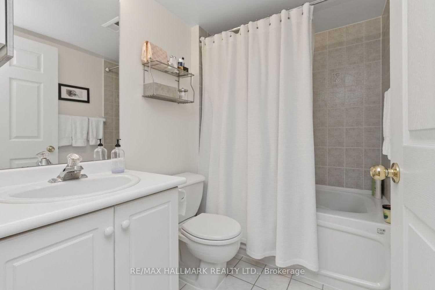 43 Eglinton Avenue E, Unit 310 thumbnail 15