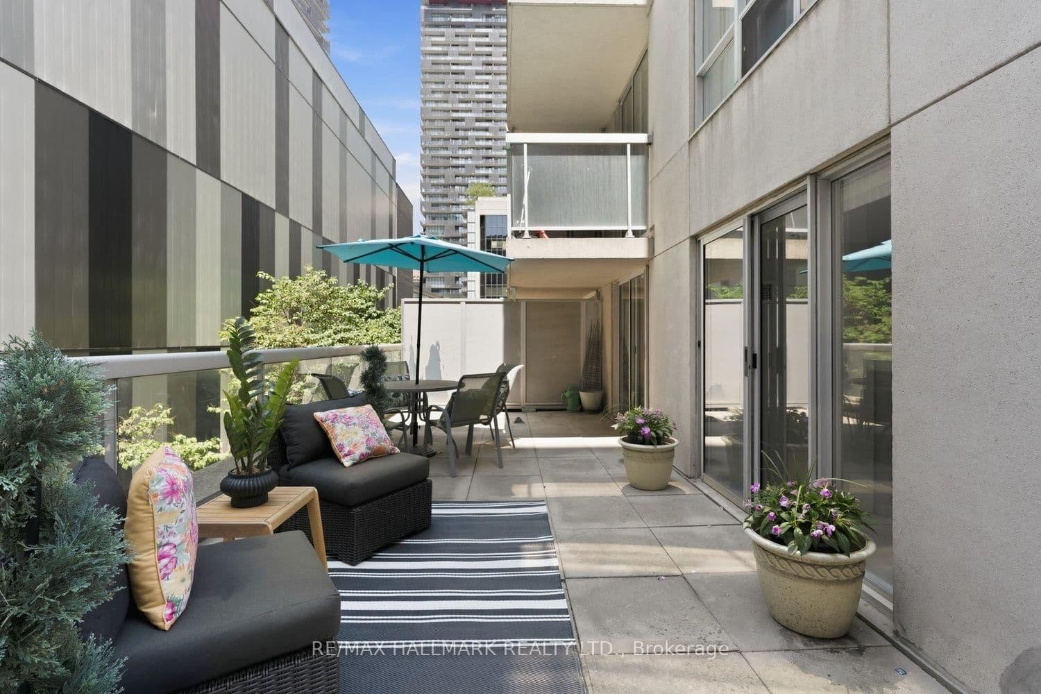43 Eglinton Avenue E, Unit 310 thumbnail 16