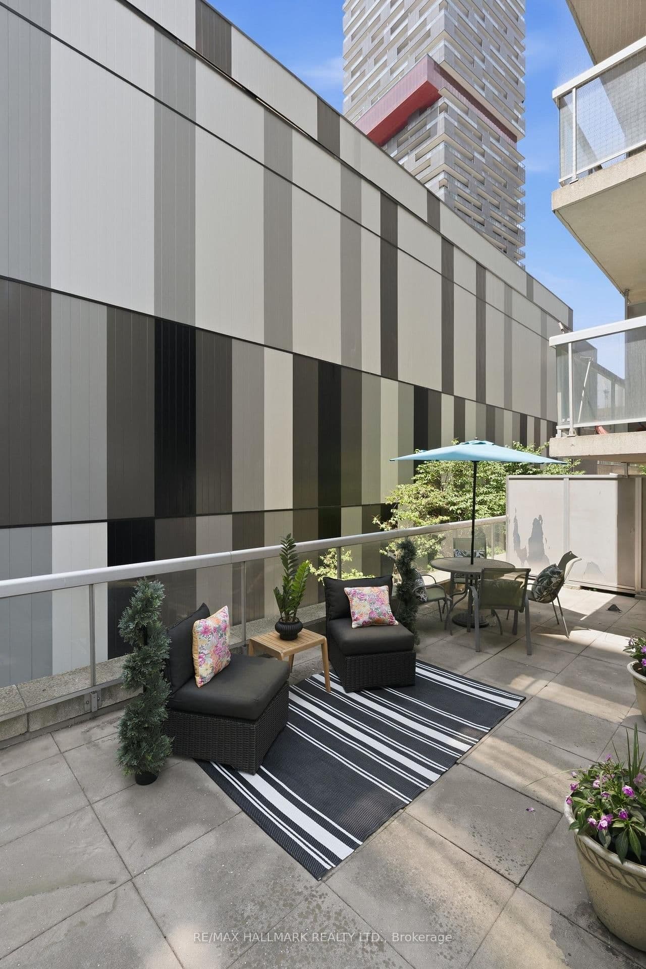 43 Eglinton Avenue E, Unit 310 thumbnail 18