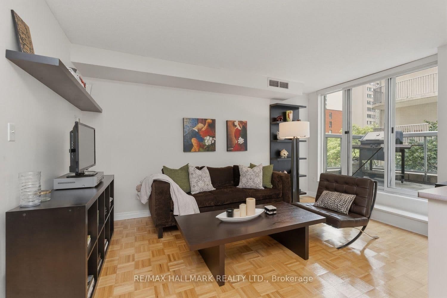 43 Eglinton Avenue E, Unit 310 thumbnail 2