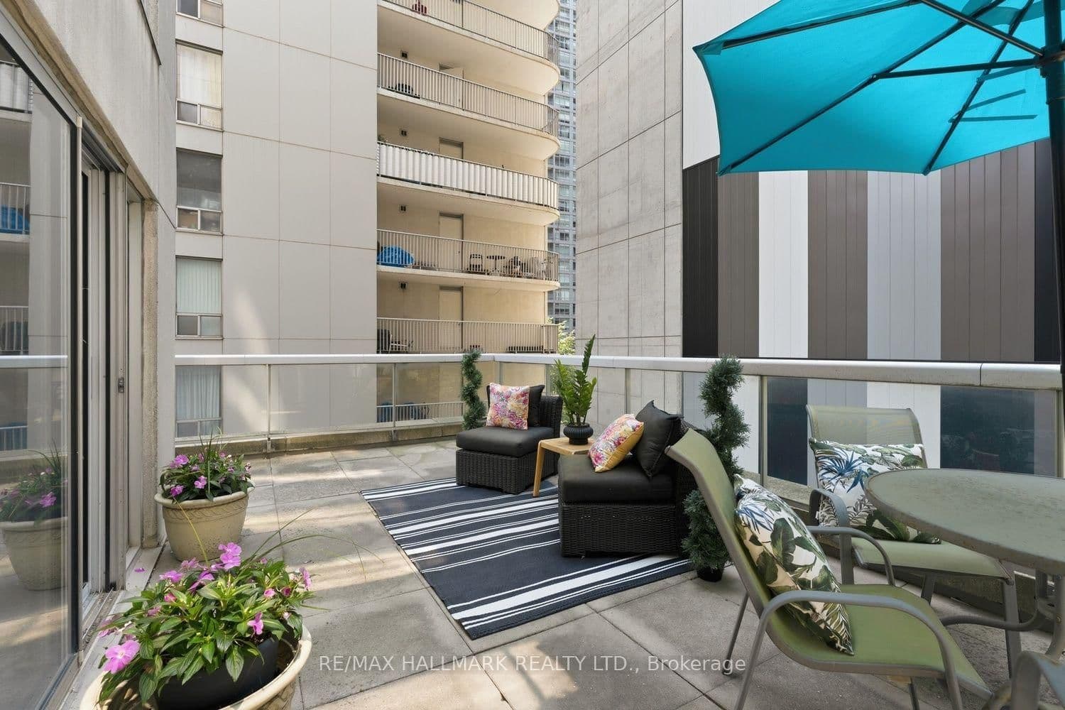 43 Eglinton Avenue E, Unit 310 thumbnail 27