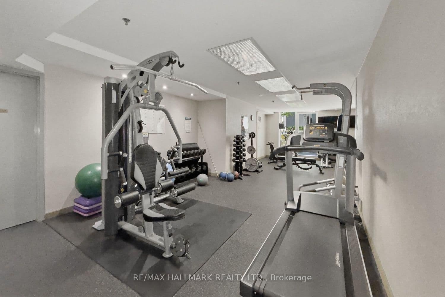 43 Eglinton Avenue E, Unit 310 thumbnail 31