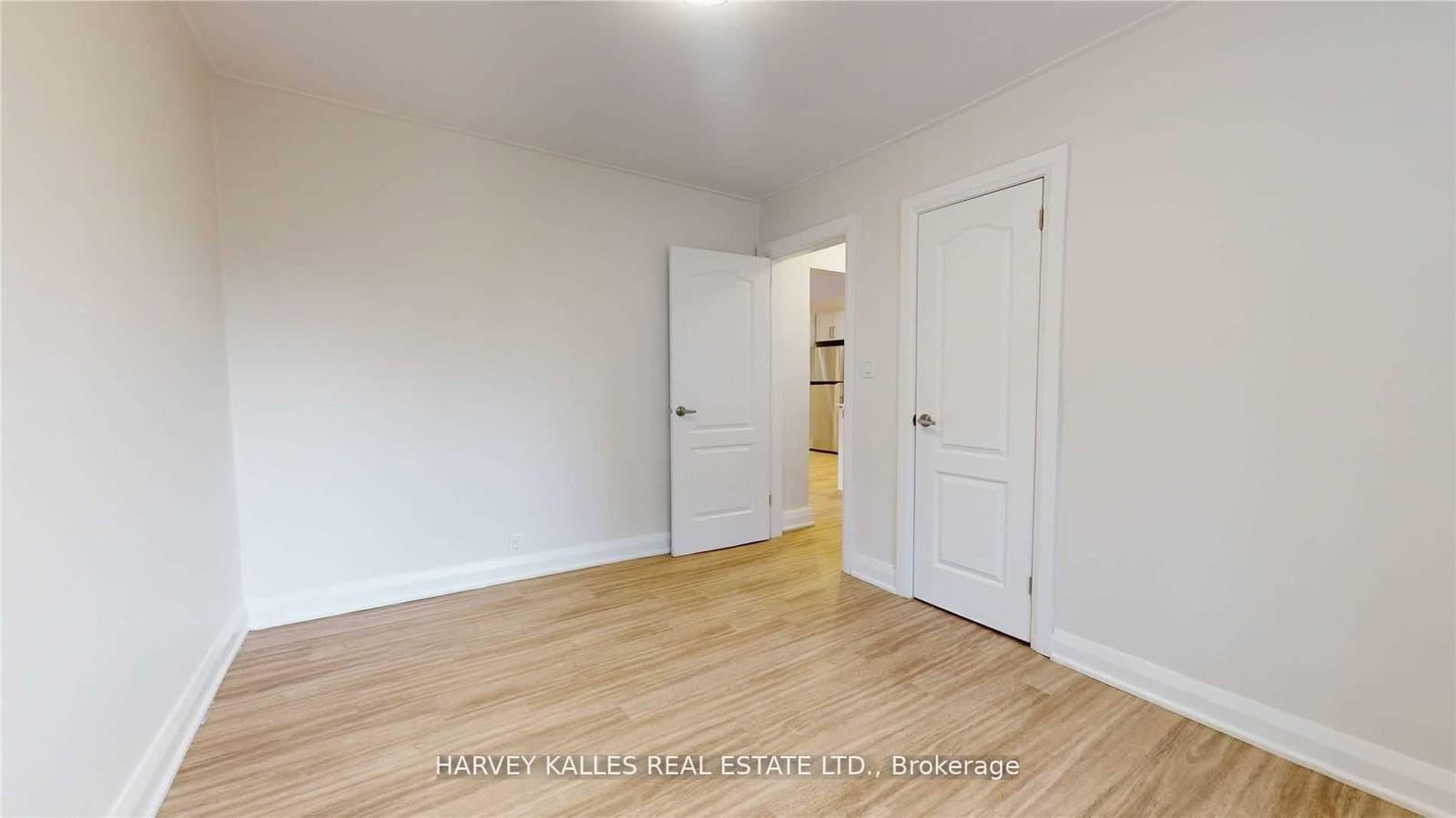 316 Lonsdale Road, Unit 2 thumbnail 15