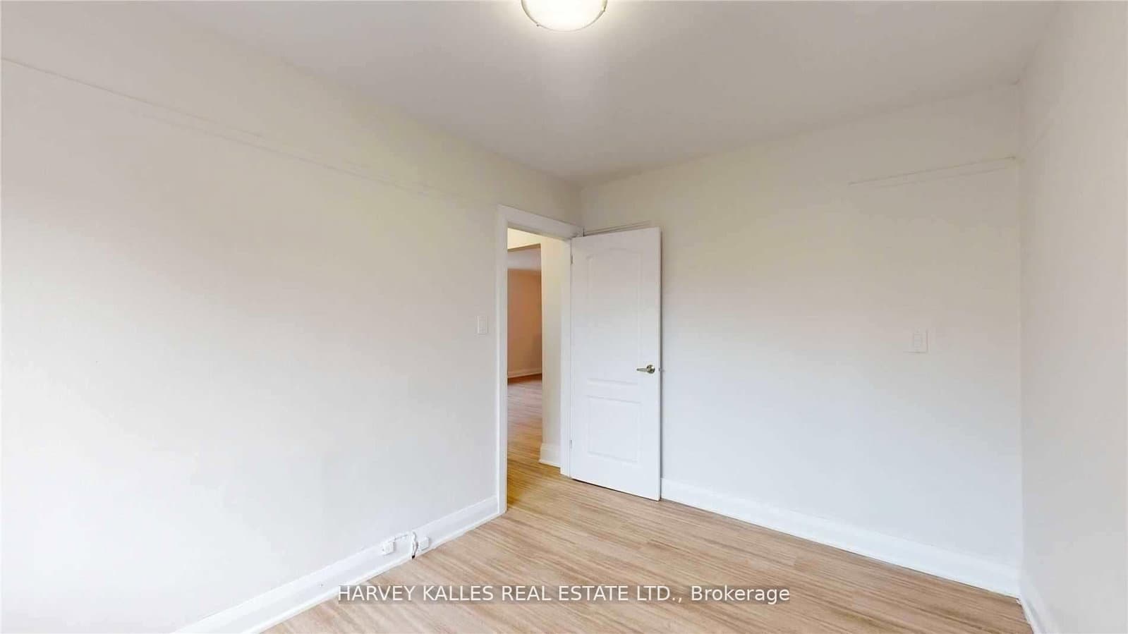 316 Lonsdale Road, Unit 2 thumbnail 20