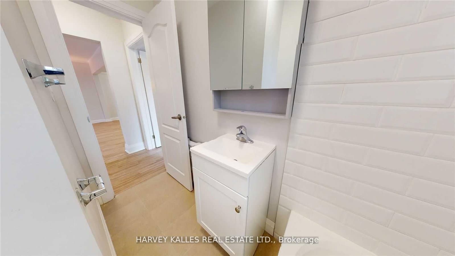 316 Lonsdale Road, Unit 2 thumbnail 23