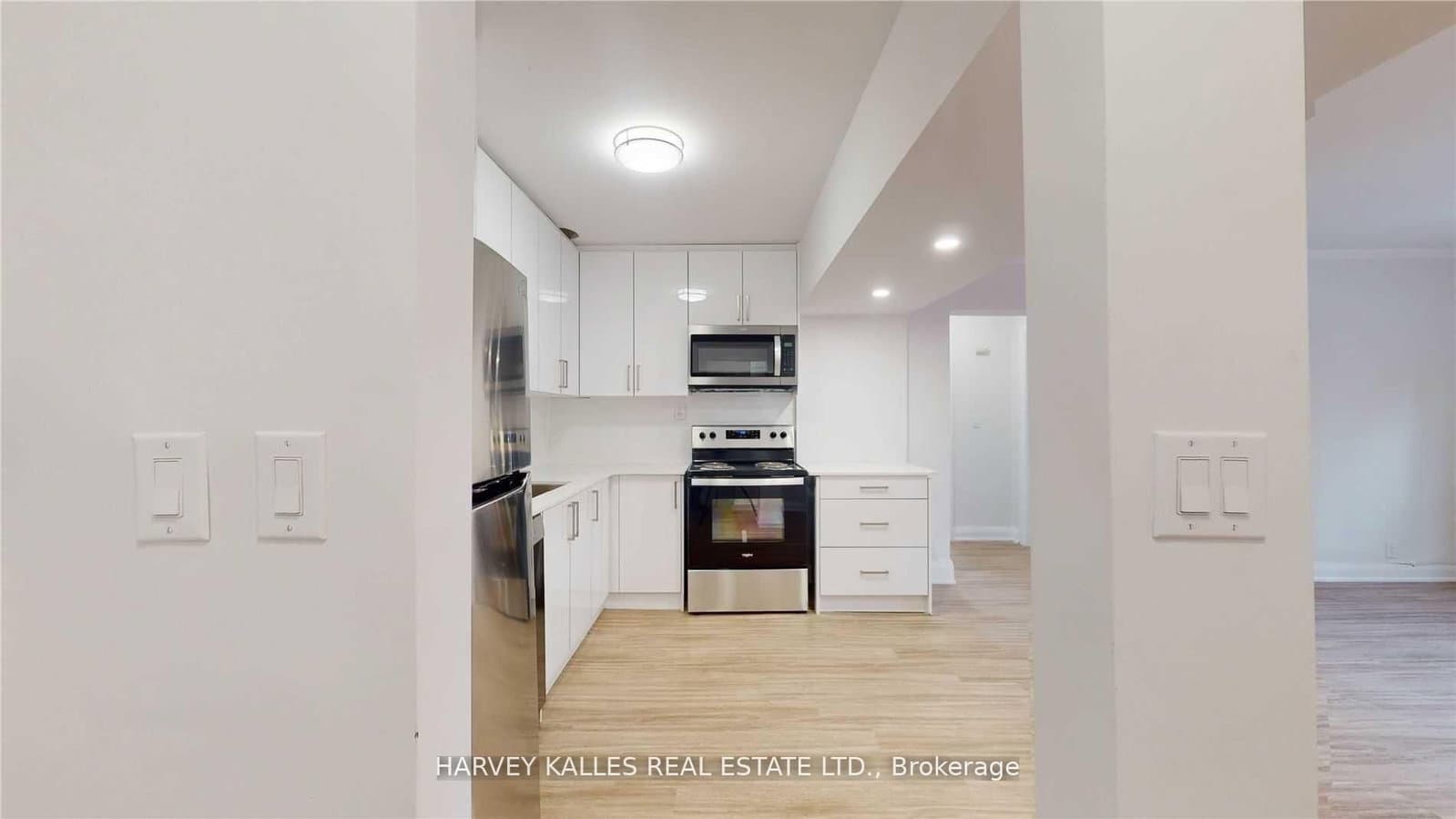 316 Lonsdale Road, Unit 2 thumbnail 5