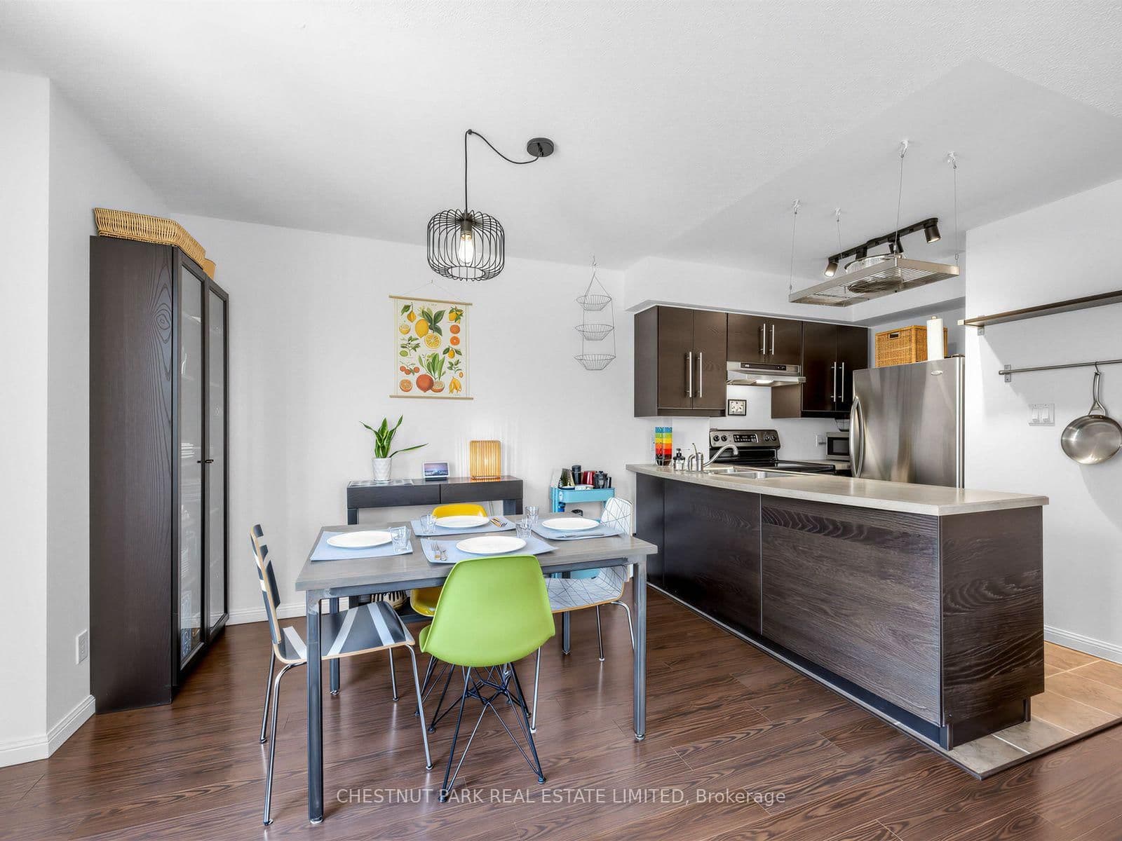 26 Douro Street, Unit 333 thumbnail 3