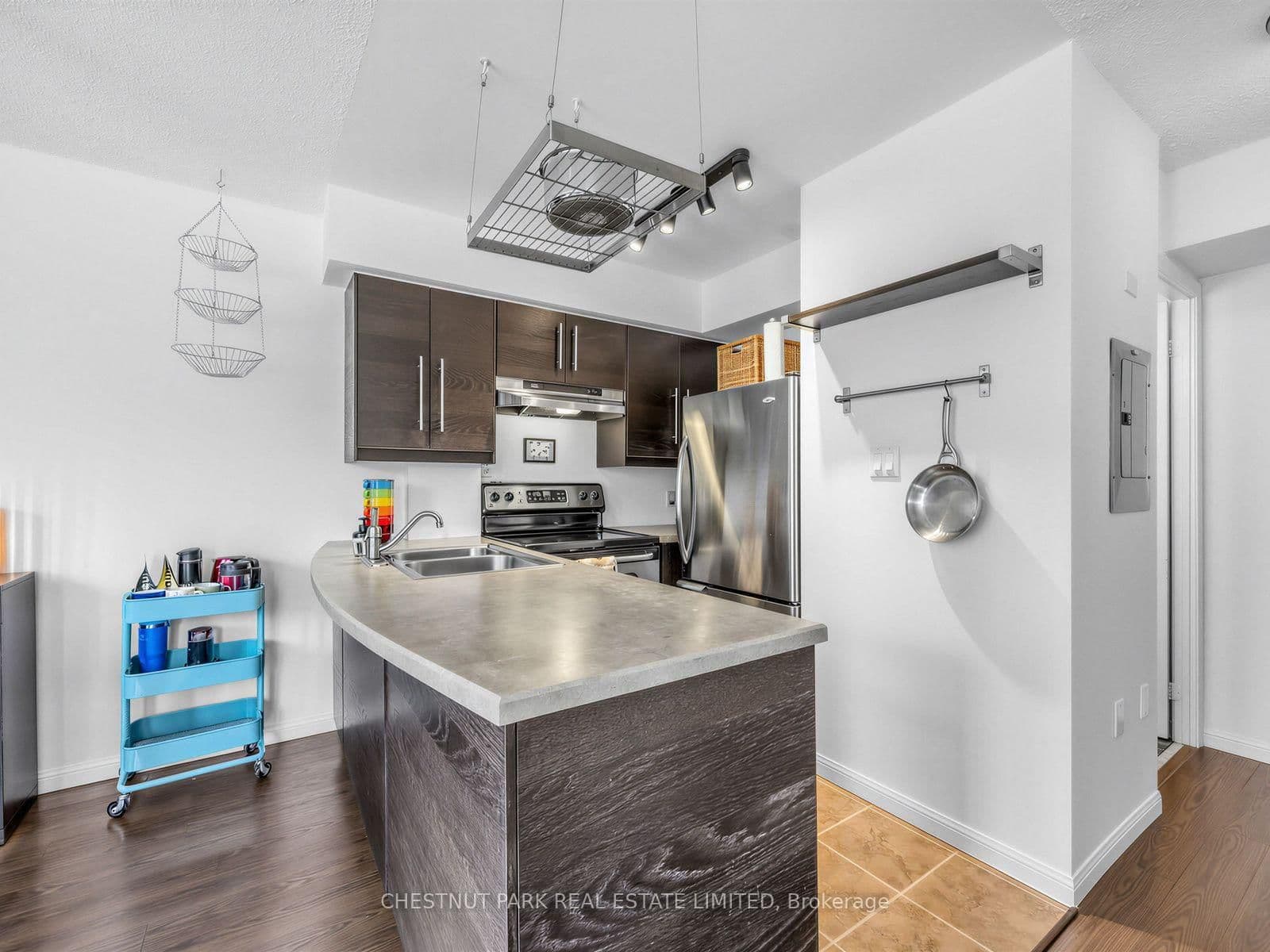 26 Douro Street, Unit 333 thumbnail 4