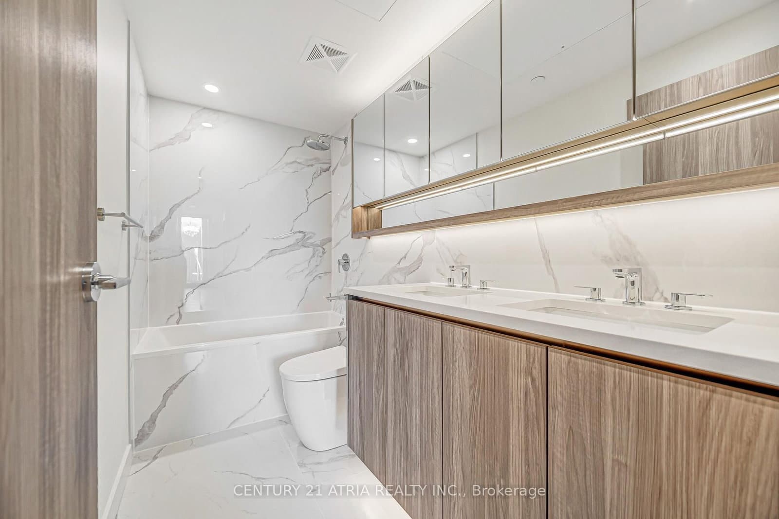 18 Esther Shiner Boulevard, Unit 210 thumbnail 18