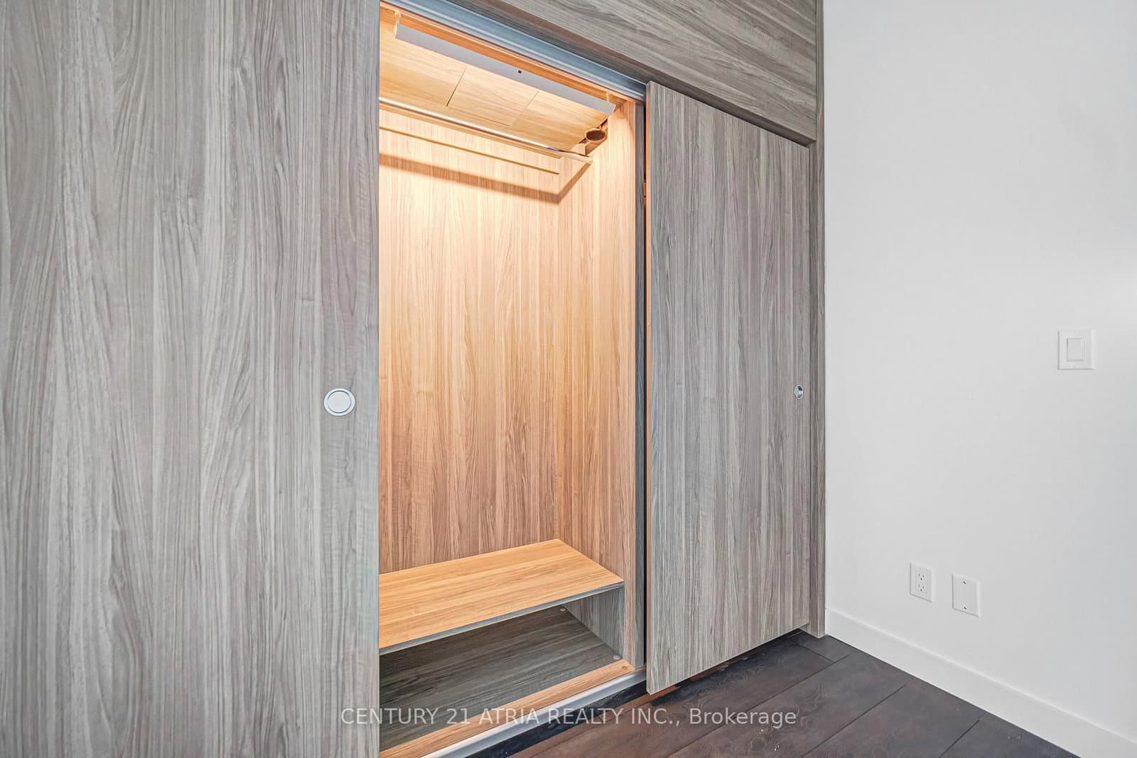 18 Esther Shiner Boulevard, Unit 210 thumbnail 20