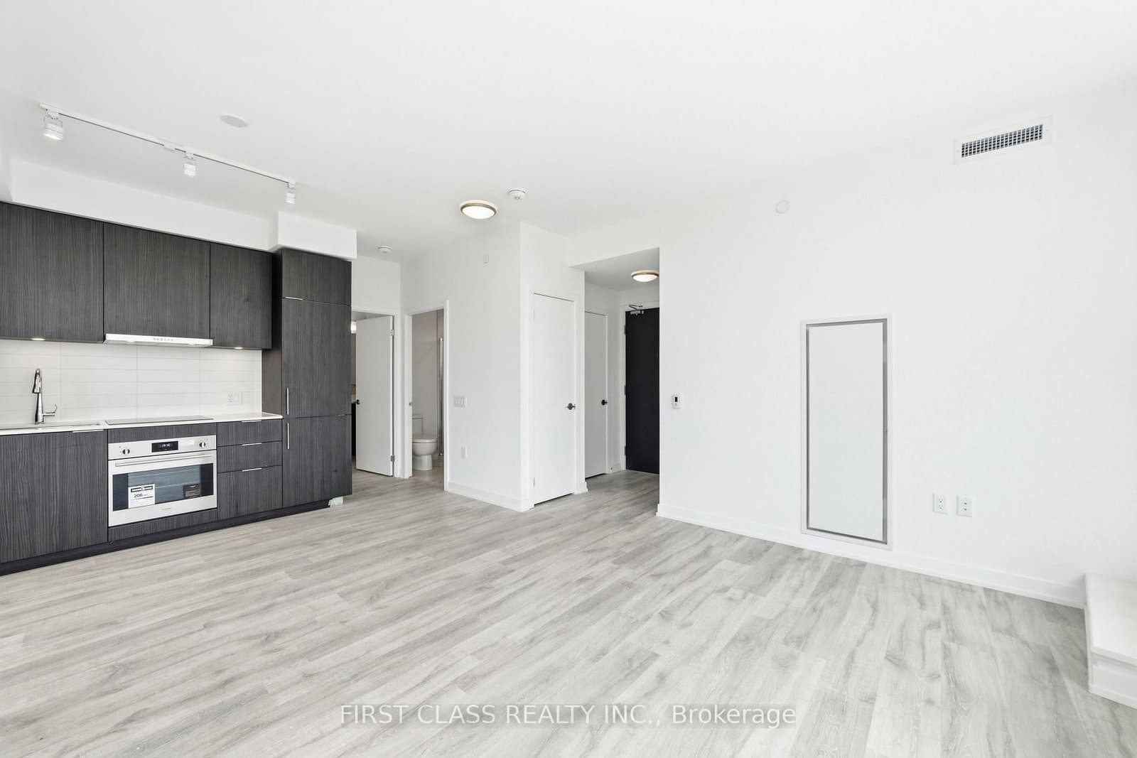 8 Olympic Garden Drive, Unit S707 thumbnail 7