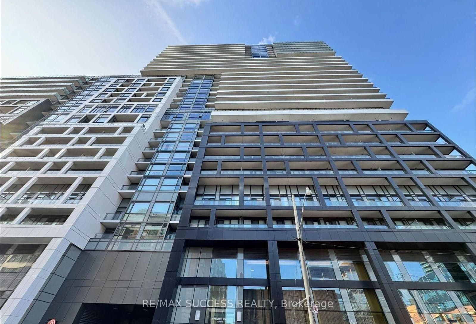 70 Princess Street, Unit 1925A thumbnail 2