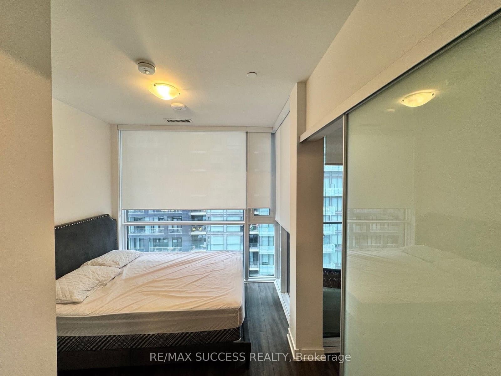 70 Princess Street, Unit 1925A thumbnail 20