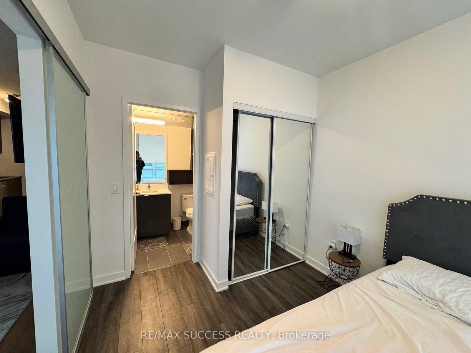 70 Princess Street, Unit 1925A thumbnail 21