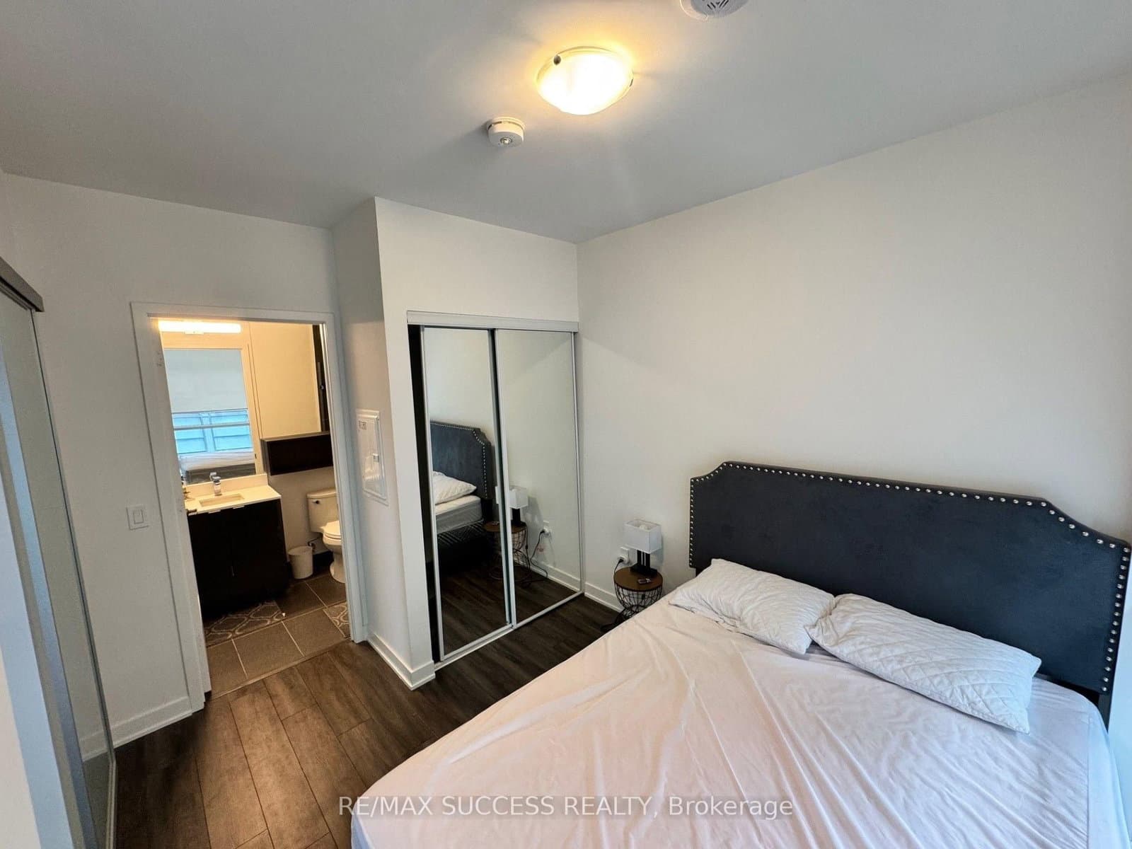 70 Princess Street, Unit 1925A thumbnail 22