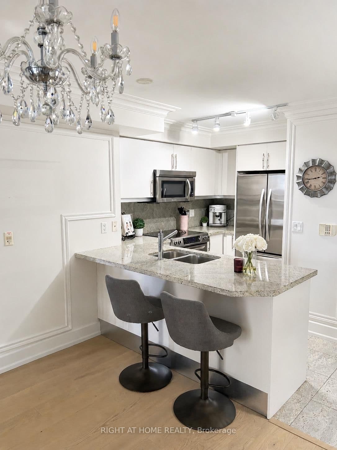 650 Sheppard Avenue E, Unit 403 thumbnail 8