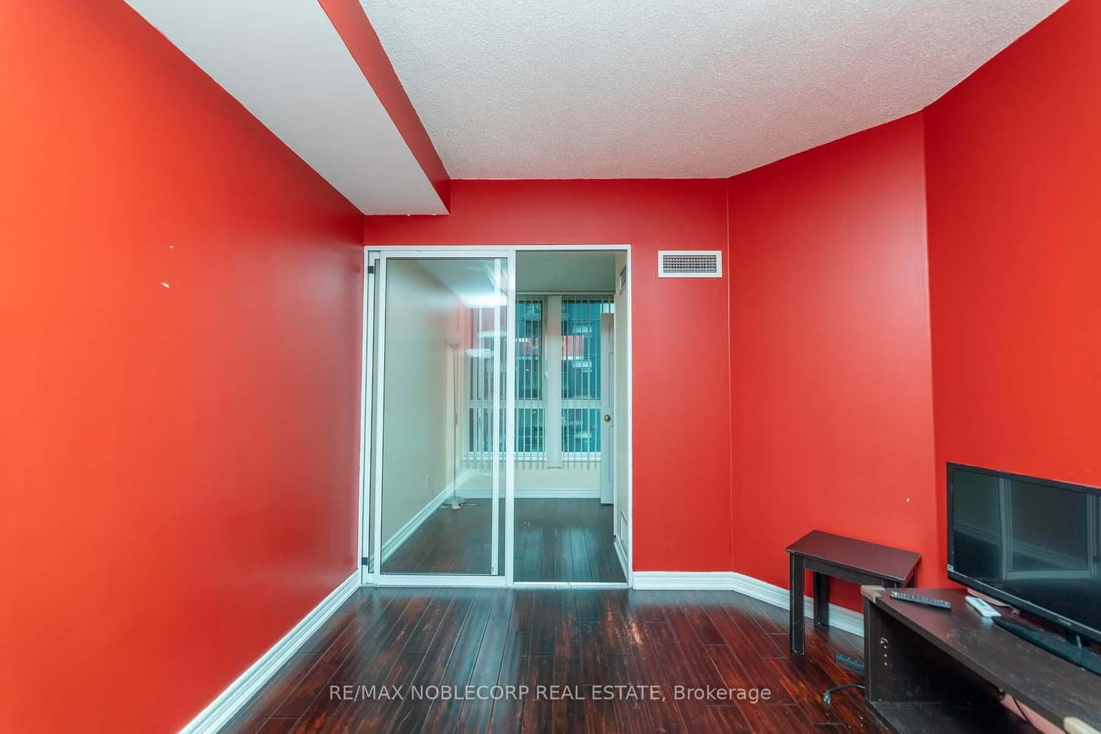 55 Bloor Street E, Unit 609 thumbnail 16
