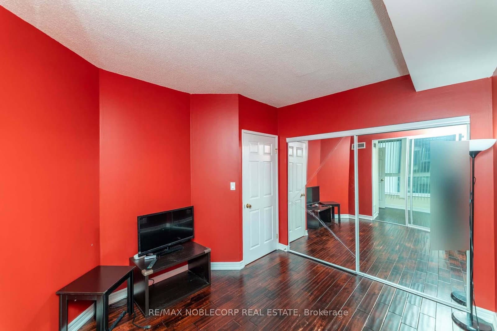 55 Bloor Street E, Unit 609 thumbnail 18
