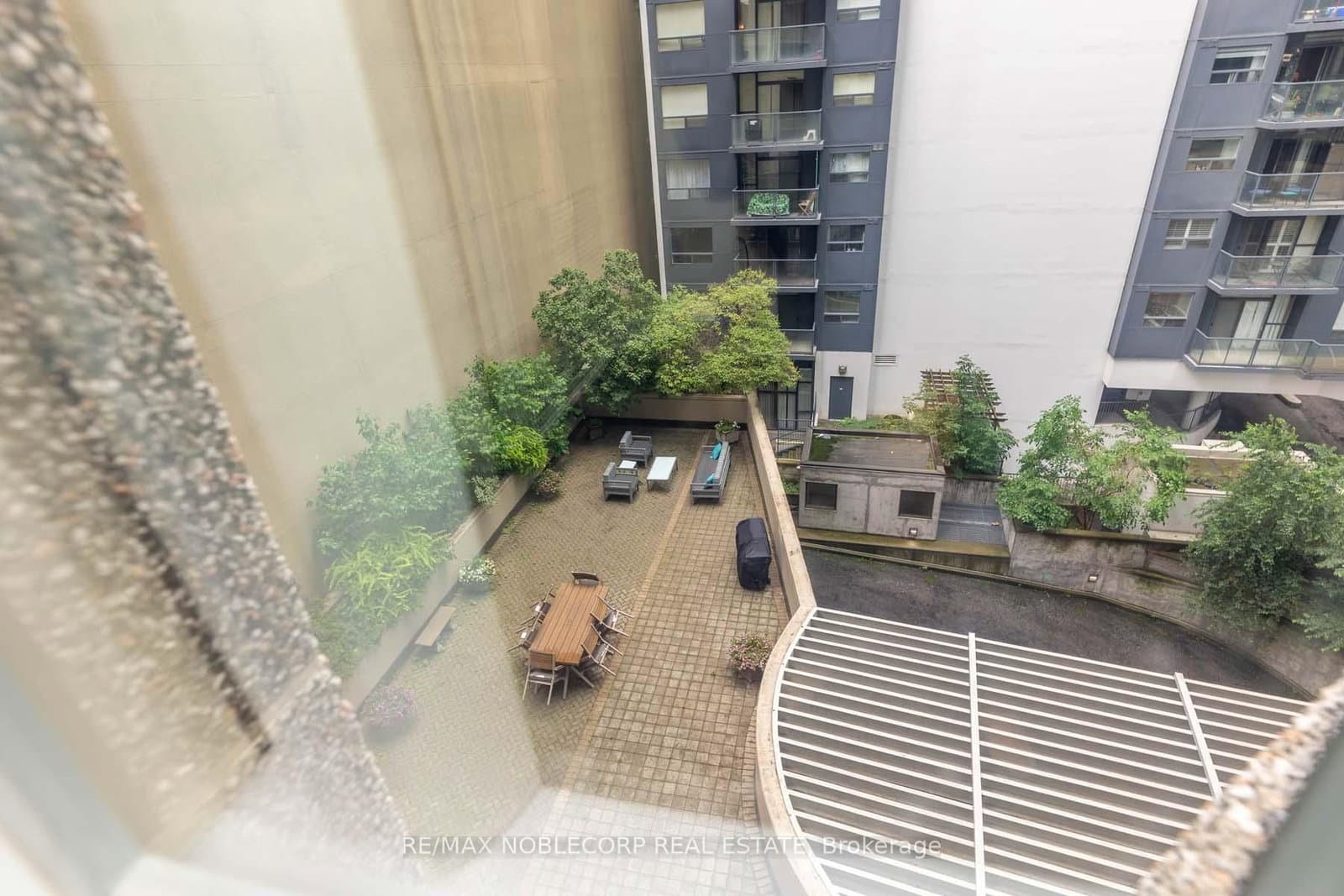 55 Bloor Street E, Unit 609 thumbnail 24