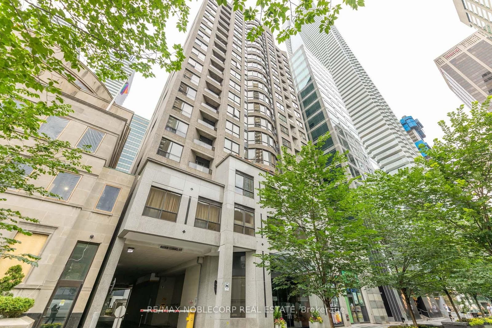 55 Bloor Street E, Unit 609 thumbnail 3