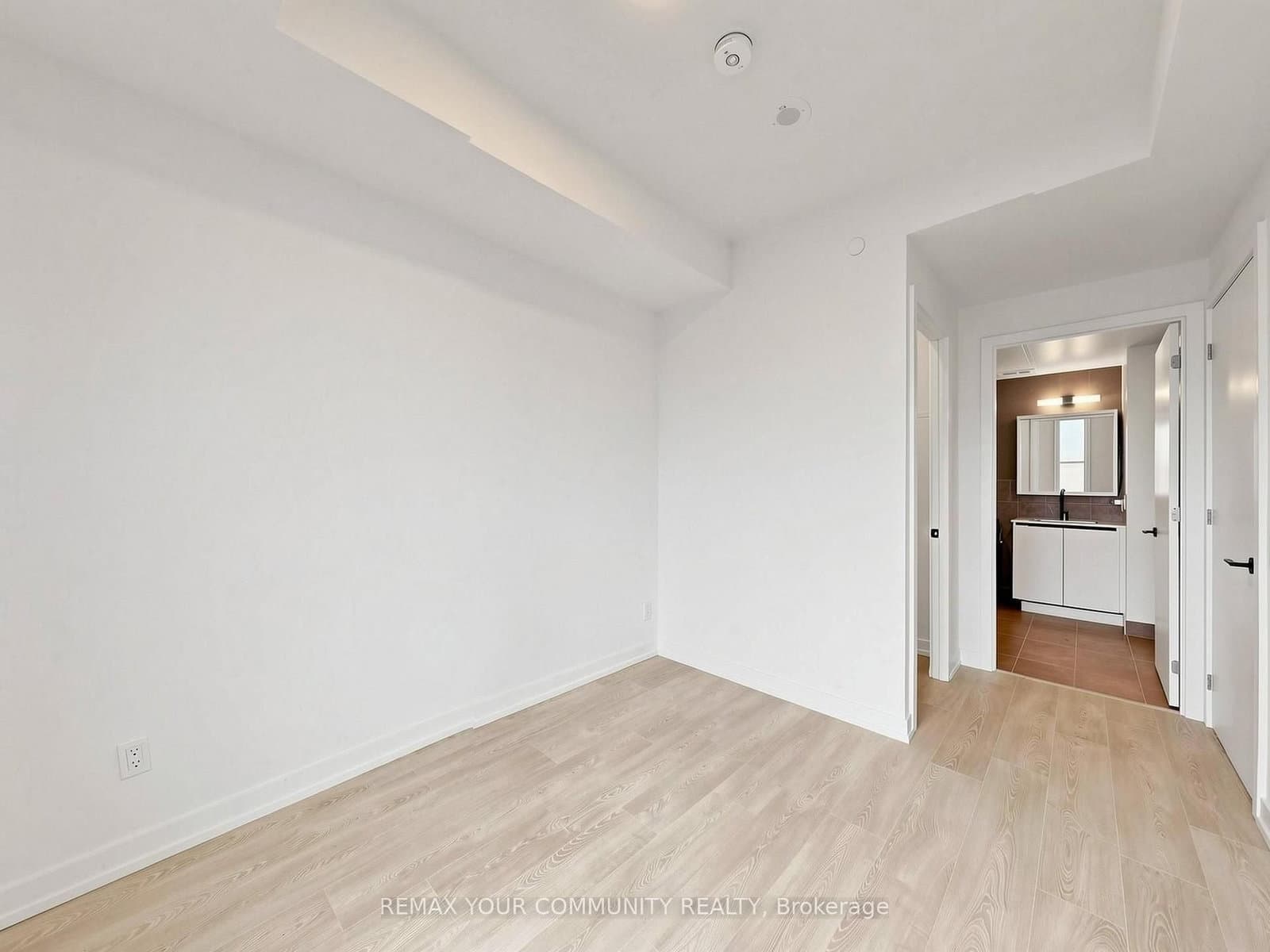 35 Parliament Street, Unit 2504 thumbnail 15