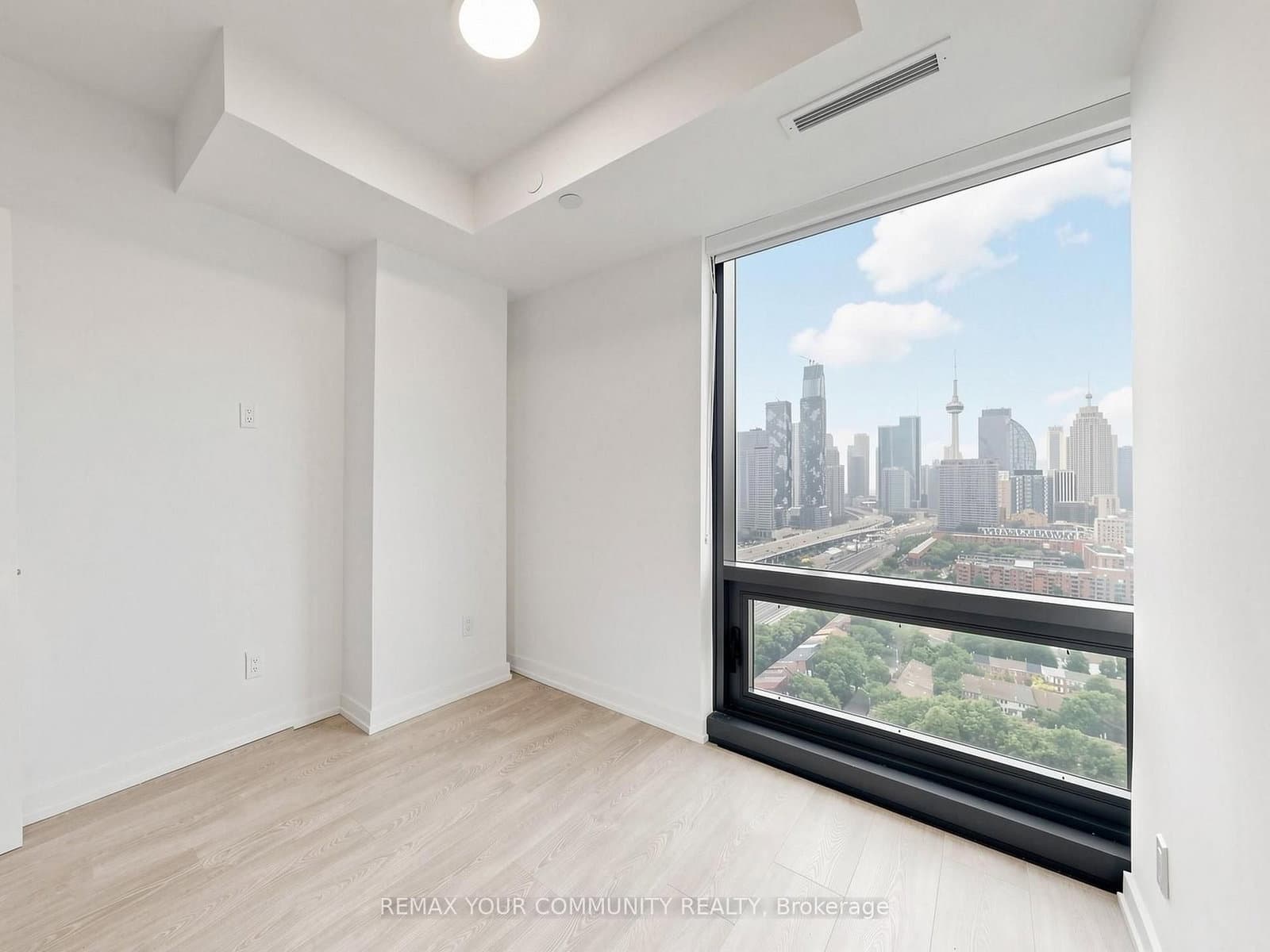 35 Parliament Street, Unit 2504 thumbnail 27
