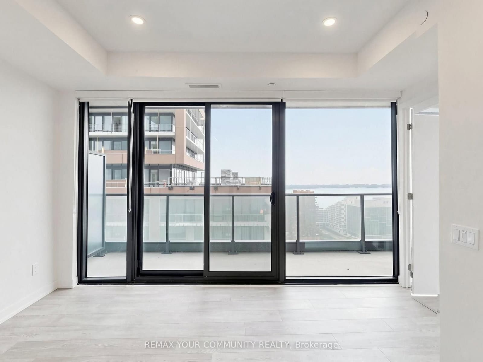 35 Parliament Street, Unit 2504 thumbnail 6
