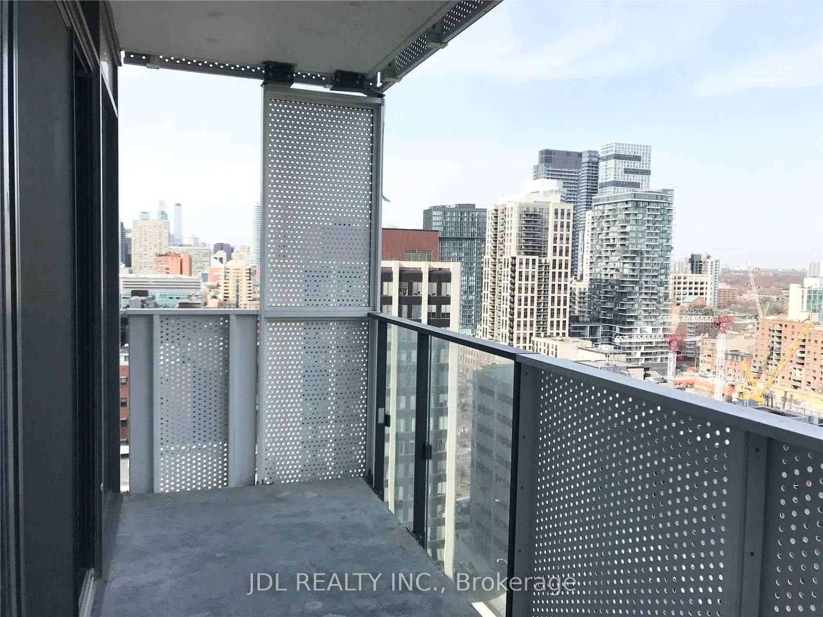 25 Richmond Street E, Unit 1702 thumbnail 11