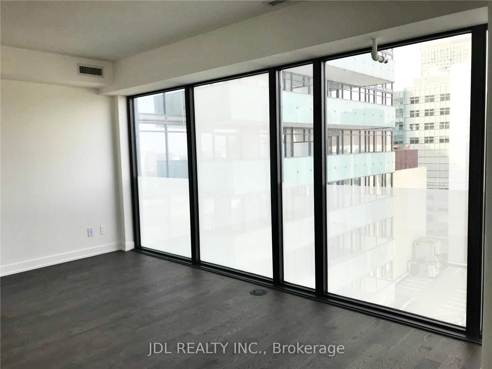 25 Richmond Street E, Unit 1702 thumbnail 7
