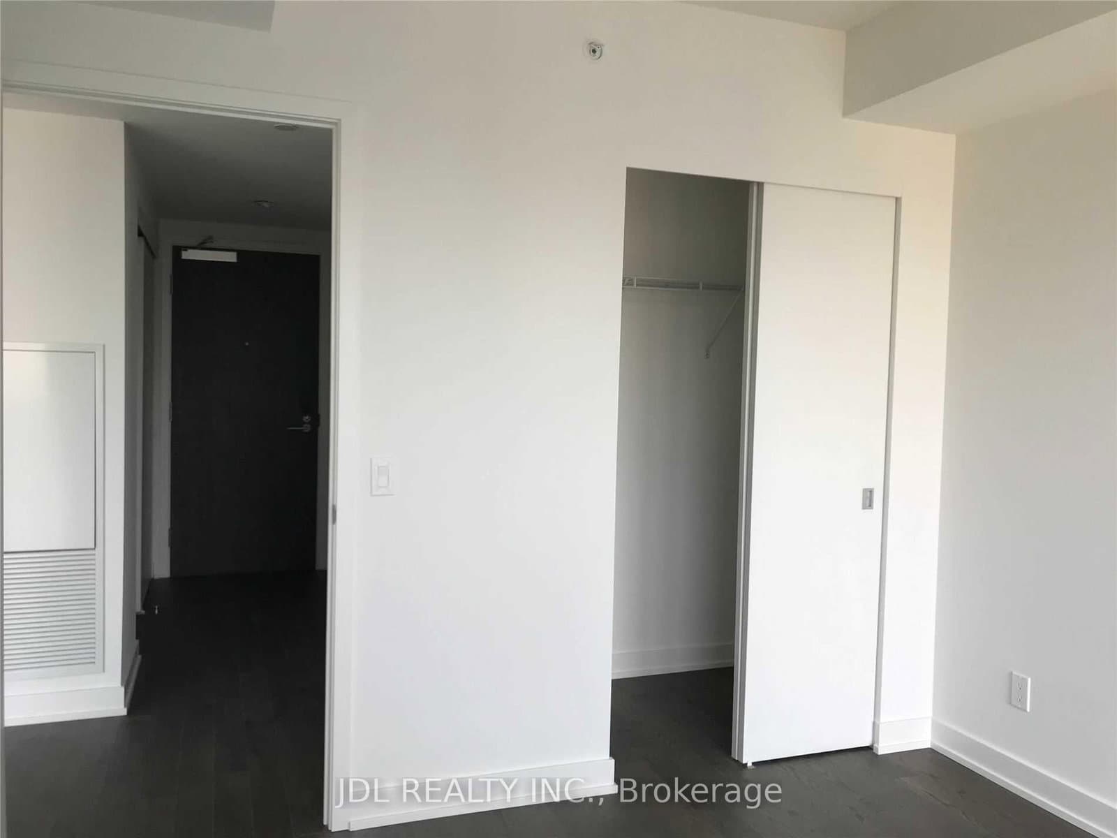25 Richmond Street E, Unit 1702 thumbnail 9
