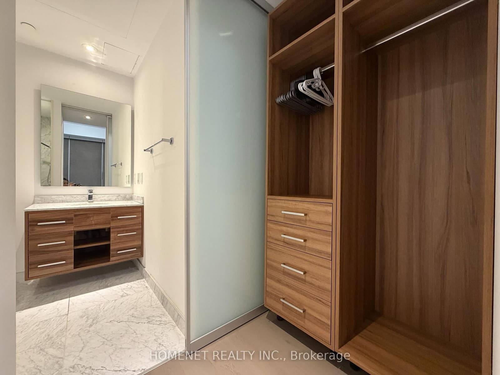 488 University Avenue, Unit 5101 thumbnail 11