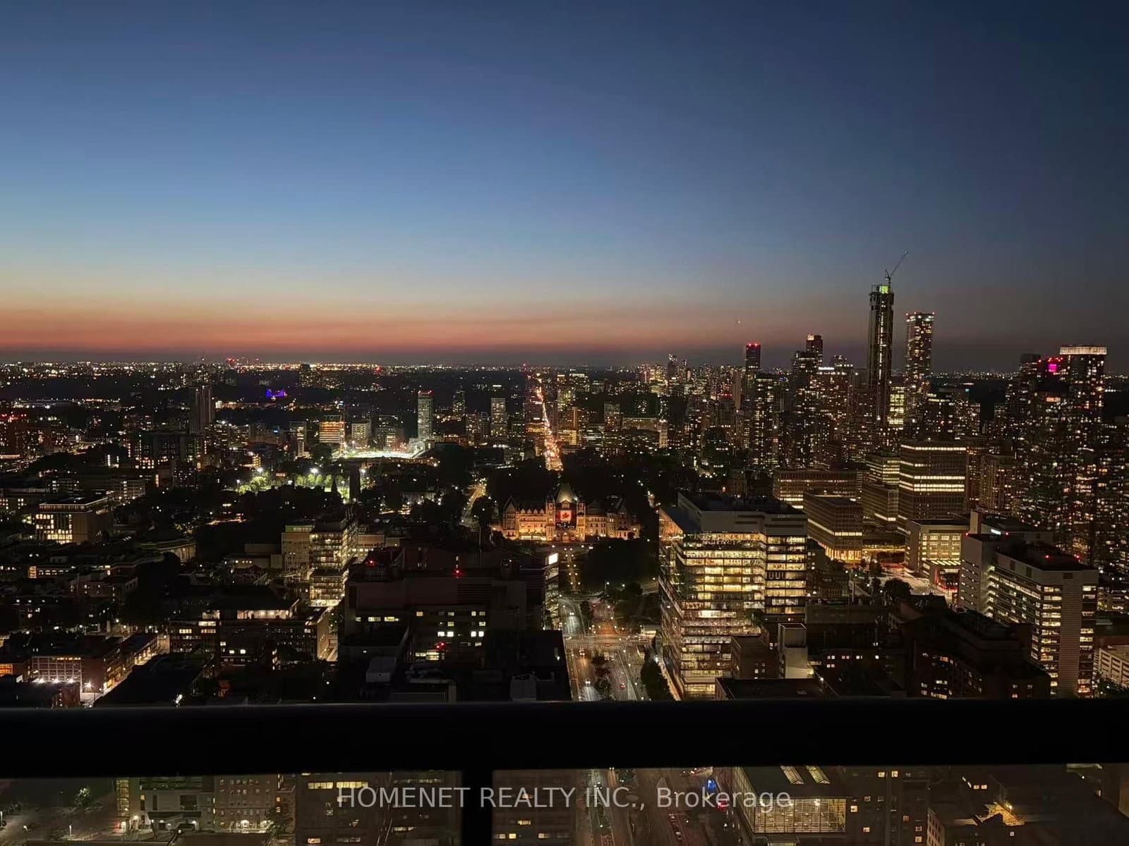 488 University Avenue, Unit 5101 thumbnail 3